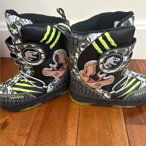 Universal Kids Light Up Dinosaur Boots - Black and Green